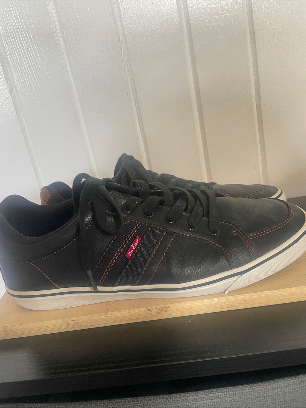 Levi's Black leather Low-Top  men’s Sneakers with Red Stitching size 10.5